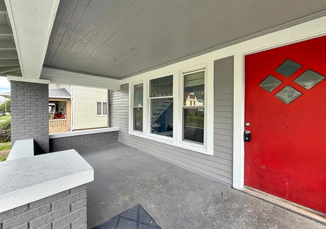Homes for sale in Frankfort, IN | 652 E Washington St, Frankfort, IN 46041 | MLS# 202625718