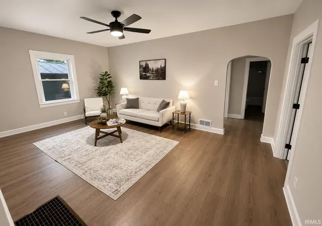 Photo 3 of Sale Pending at 1730 E Maryland St, Evansville, IN 47711 | MLS# 202625722 | Listing updated on 2026-07-02