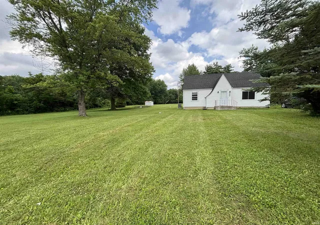 Photo 2 of Manufactured home for sale at 2526 Beineke Dr, Fort Wayne, IN 46808 | MLS# 202625745 | Listing updated on 2026-07-20