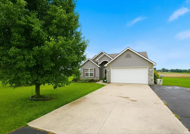 Homes for sale in Roanoke, IN | 14940 Feighner Rd, Roanoke, IN 46783 | MLS# 202625747