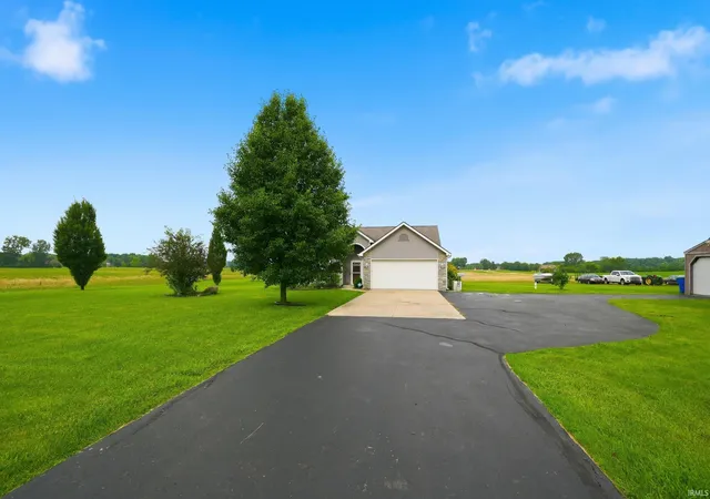 Homes for sale in Roanoke, IN | 14940 Feighner Rd, Roanoke, IN 46783 | MLS# 202625747