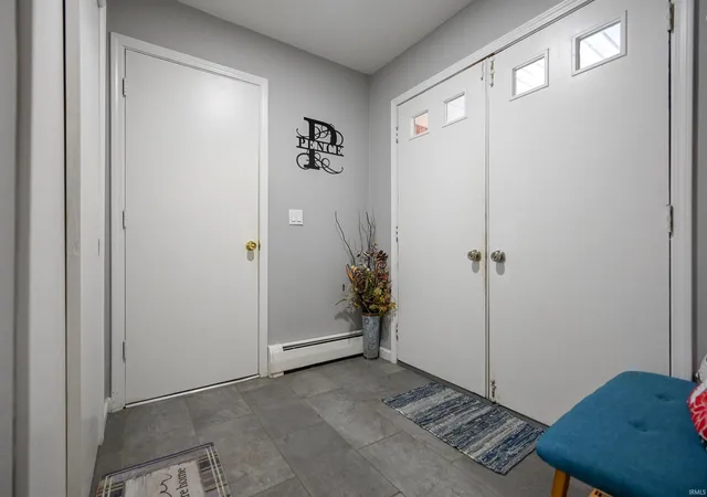 Photo 4 of Sale Pending at 2104 Alton Dr, Kokomo, IN 46901 | MLS# 202625748 | Listing updated on 2026-08-20