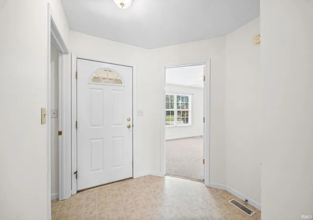 Homes for sale in Otterbein, IN | 409 E Briar St, Otterbein, IN 47970 | MLS# 202625756
