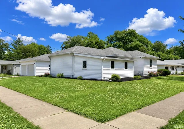 3rd image of 1202 N 13Th St, Vincennes, IN 47591 | MLS# 202625763