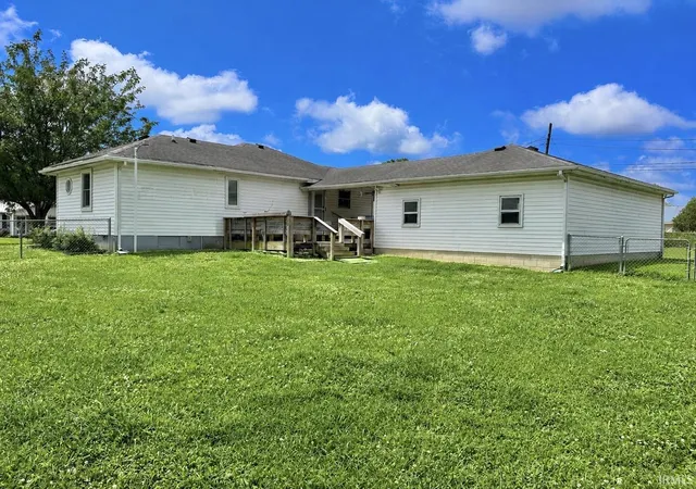 39th image of 1202 N 13th St, Vincennes, IN 47591 | MLS# 202625763
