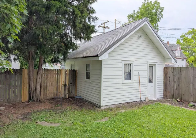 Homes for sale in Bluffton, IN | 316 W Wiley Ave, Bluffton, IN 46714 | MLS# 202625766