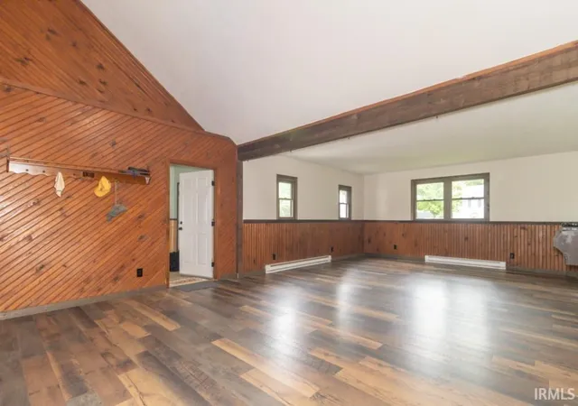 Homes for sale in New Castle, IN | 410 Crescent Dr, New Castle, IN 47362 | MLS# 202625772
