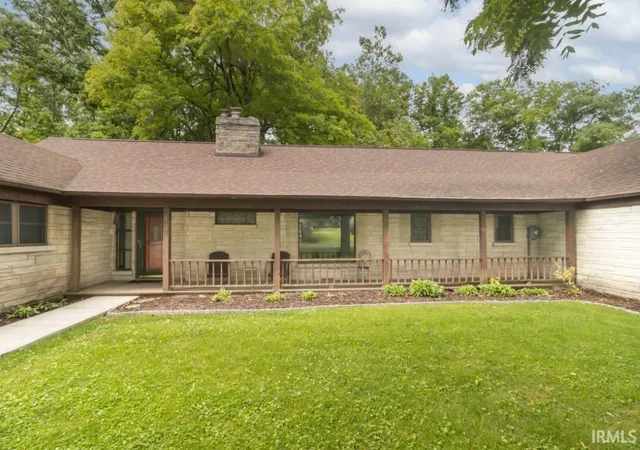 Homes for sale in New Castle, IN | 410 Crescent Dr, New Castle, IN 47362 | MLS# 202625772