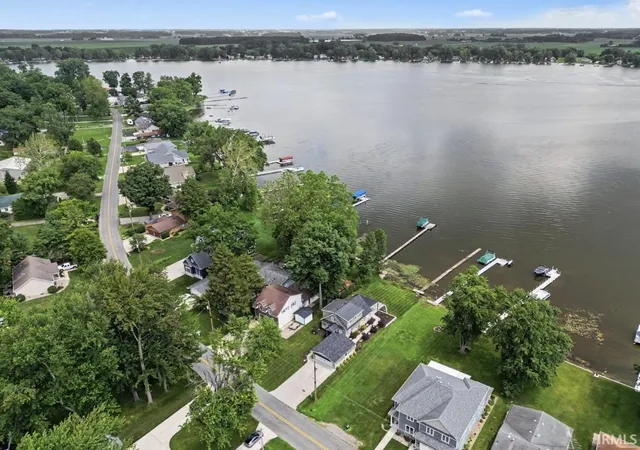 Homes for sale in Bremen, IN | 3804 W Shore Dr, Bremen, IN 46506 | MLS# 202625778