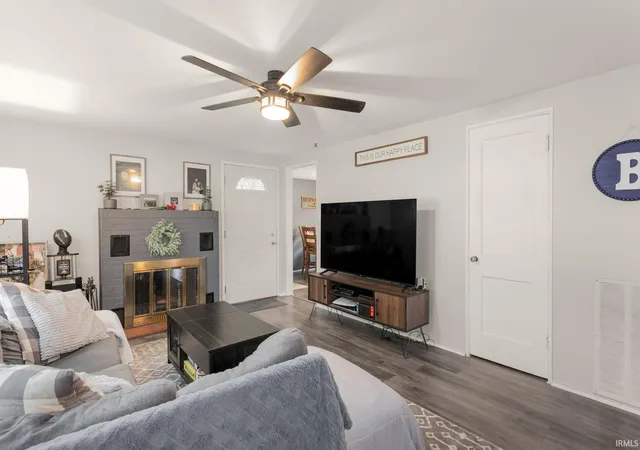 Photo 3 of Sale Pending at 2510 Sampson St, South Bend, IN 46614 | MLS# 202625780 | Listing updated on 2026-07-08