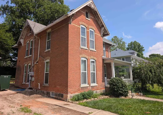 Homes for sale in Huntington, IN | 630 E Tipton St, Huntington, IN 46750 | MLS# 202625786