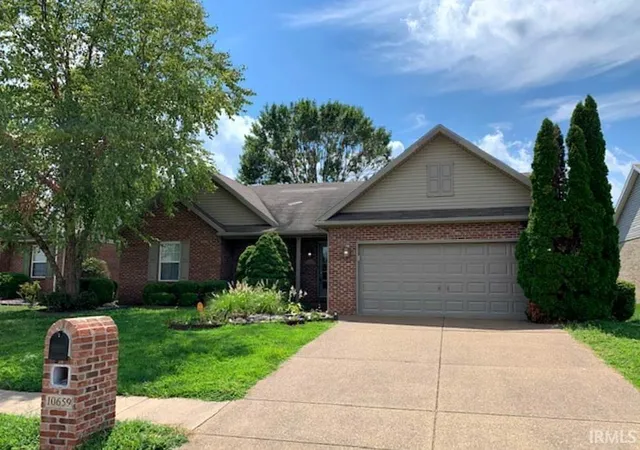 Homes for sale in Newburgh, IN | 10659 Midway Dr, Newburgh, IN 47630 | MLS# 202625787