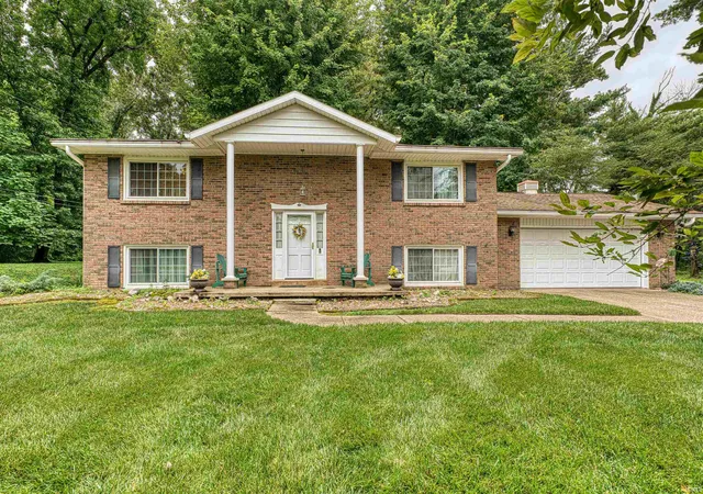 Homes for sale in Newburgh, IN | 8177 Angel Dr, Newburgh, IN 47630 | MLS# 202625806