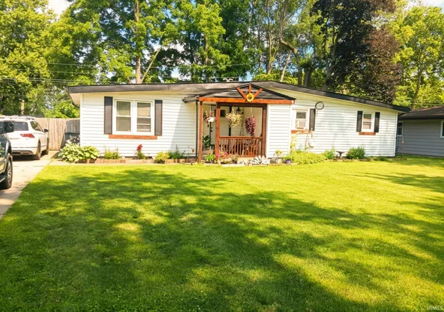 2nd image of 1166 Davis St, Elkhart, IN 46516 | MLS# 202625809