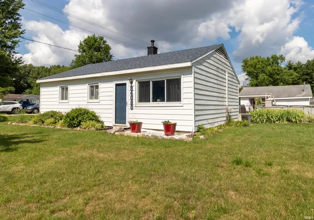 3rd image of 54090 Southwood Dr, Elkhart, IN 46514 | MLS# 202625814