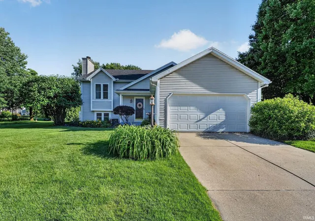 Homes for sale in Granger, IN | 11664 Red Oak Dr, Granger, IN 46530 | MLS# 202625820
