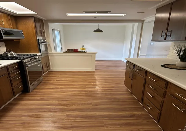 Photo 4 of Manufactured home for sale at 500 W Harrison St, Wabash, IN 46992 | MLS# 202625831 | Listing updated on 2026-09-19