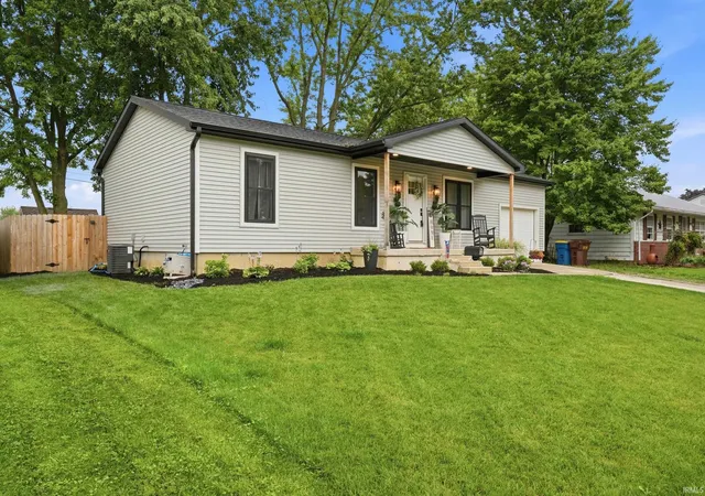 Homes for sale in Bluffton, IN | 414 Meadow Ln, Bluffton, IN 46714 | MLS# 202625843