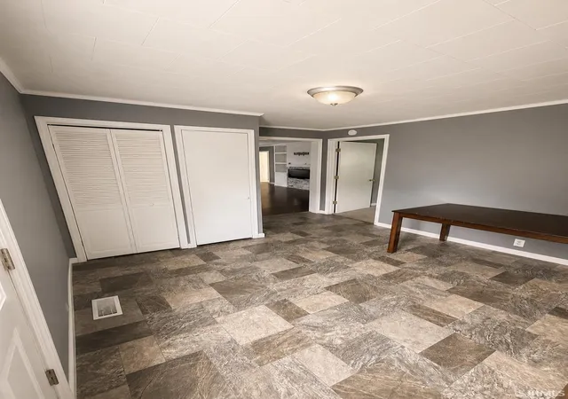 Homes for sale in Logansport, IN | 3825 S County Road 400 W Comn, Logansport, IN 46947 | MLS# 202625847