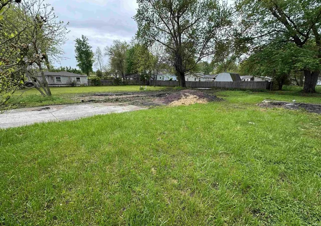 16th image of 724 S April Dr, Cromwell, IN 46732 | MLS# 202625848