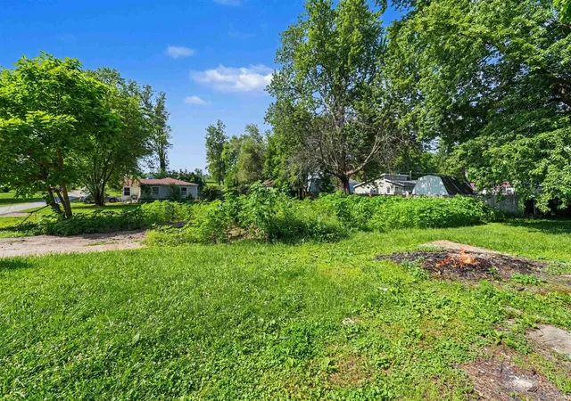 3rd image of 724 S April Dr, Cromwell, IN 46732 | MLS# 202625848