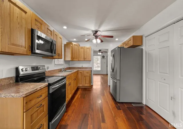 3rd image of 1033 11Th St, Tell City, IN 47586 | MLS# 202625860