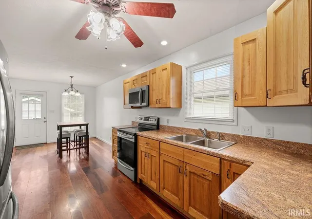 5th image of 1033 11Th St, Tell City, IN 47586 | MLS# 202625860