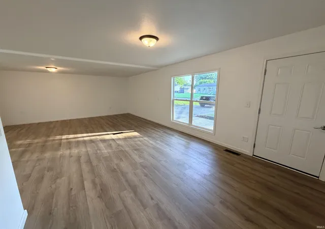 Photo 3 of Manufactured home for sale at 1822 Sharon St, Warsaw, IN 46580 | MLS# 202625861 | Listing updated on 2026-10-05