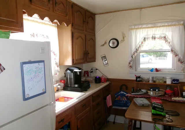 Photo 3 of Sale Pending at 808 E 30th Street, Marion, IN 46953 | MLS# 202625870 | Listing updated on 2026-06-30