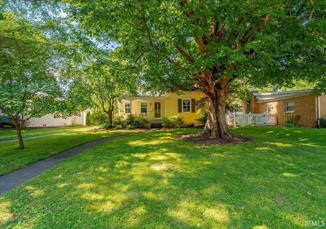 Photo 3 of Manufactured home for sale at 2413 Bellemeade Ave, Evansville, IN 47714 | MLS# 202625879 | Listing updated on 2026-08-31
