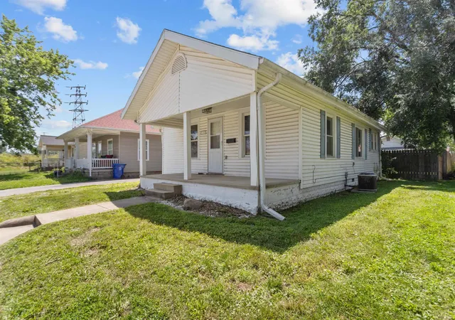 Photo 3 of Manufactured home for sale at 745 S Mccann St, Kokomo, IN 46901 | MLS# 202625886 | Listing updated on 2026-07-20