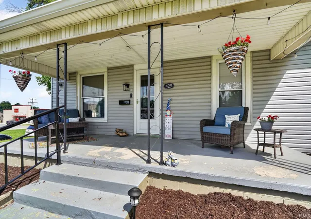 Homes for sale in Delphi, IN | 429 W Franklin St, Delphi, IN 46923 | MLS# 202625892