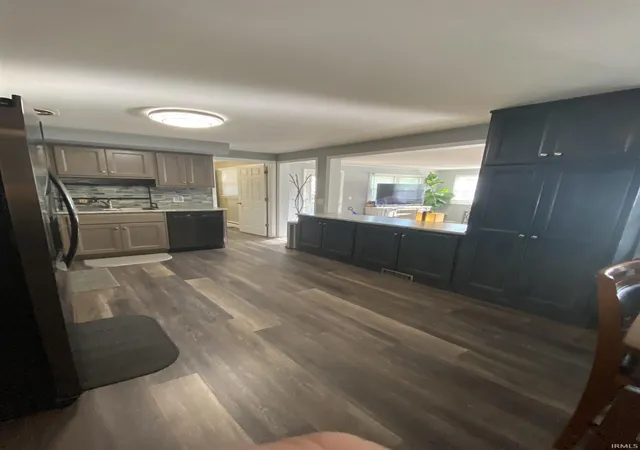 Photo 3 of Sale Pending at 6211 Allenwood Dr, Fort Wayne, IN 46835 | MLS# 202625898 | Listing updated on 2026-07-07