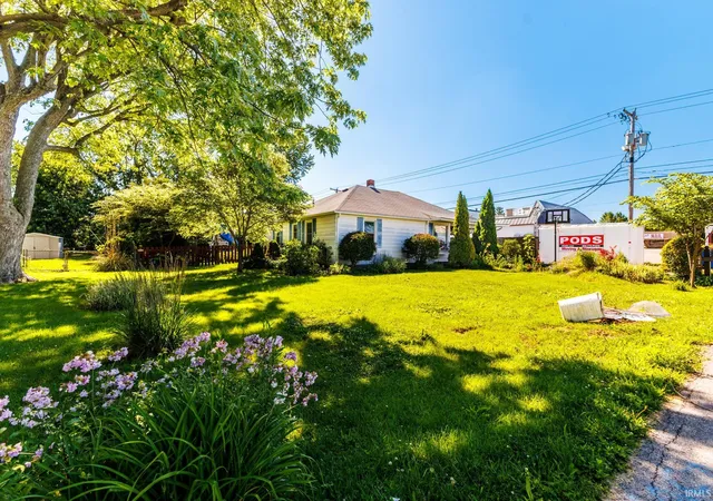 Photo 2 of Manufactured home for sale at 3306 N Locust St, Muncie, IN 47304 | MLS# 202625909 | Listing updated on 2026-08-24