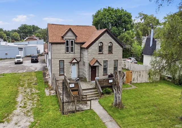3rd image of 924 Saint Marys Ave, Fort Wayne, IN 46808 | MLS# 202625919