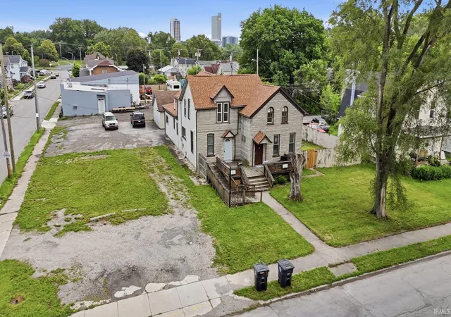 4th image of 924 Saint Marys Ave, Fort Wayne, IN 46808 | MLS# 202625919