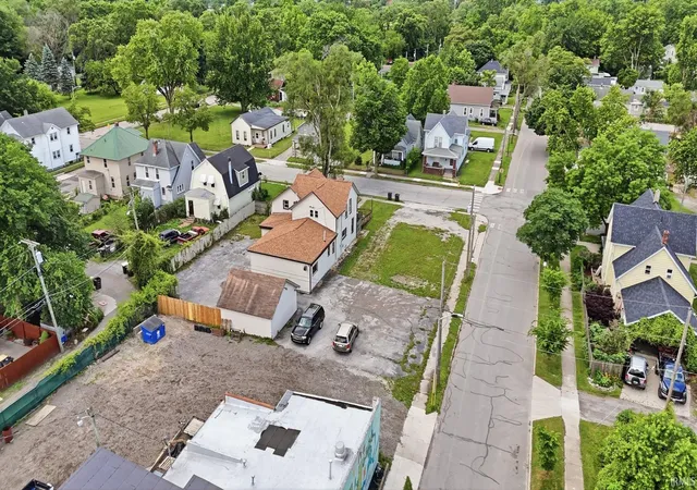 5th image of 924 Saint Marys Ave, Fort Wayne, IN 46808 | MLS# 202625919