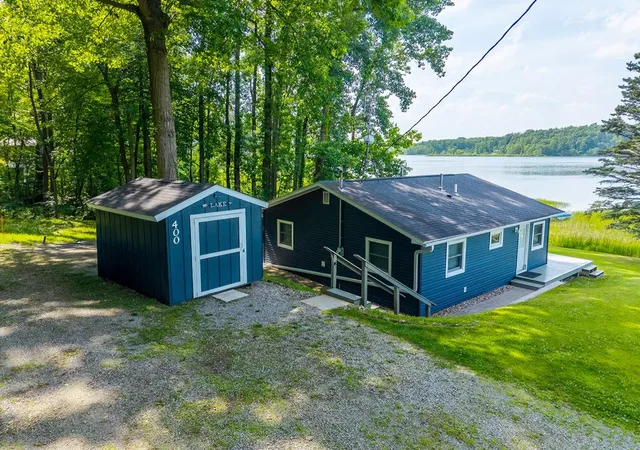 Photo 2 of Manufactured home for sale at 400 Ln 120 Fox Lk, Angola, IN 46703 | MLS# 202625929 | Listing updated on 2026-07-20