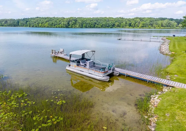 Photo 3 of Manufactured home for sale at 400 Ln 120 Fox Lk, Angola, IN 46703 | MLS# 202625929 | Listing updated on 2026-07-20