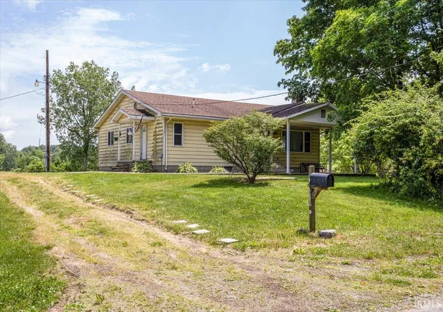 3rd image of 1519 S Willman Rd, Hartford City, IN 47348 | MLS# 202625938