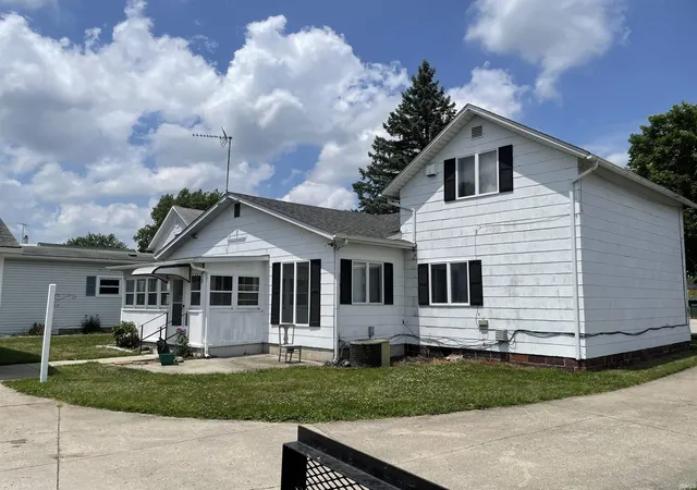 Photo 2 of Manufactured home for sale at 112 W Willow St, Butler, IN 46721 | MLS# 202625943 | Listing updated on 2026-07-04