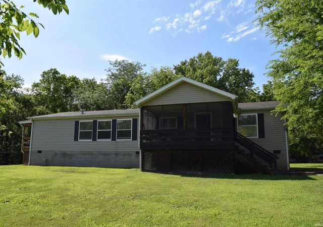 Homes for sale in Mount Vernon, IN | 12701 Crow Rd, Mount Vernon, IN 47620 | MLS# 202625945