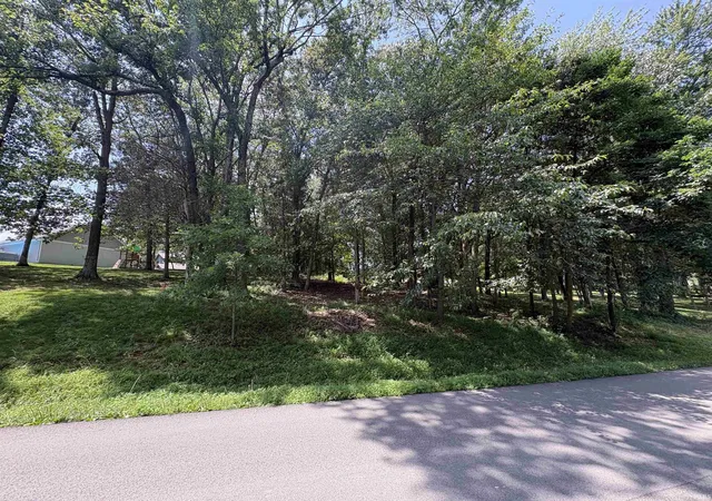 5th image of 117 W Evergreen Plz, Santa Claus, IN 47579 | MLS# 202625947