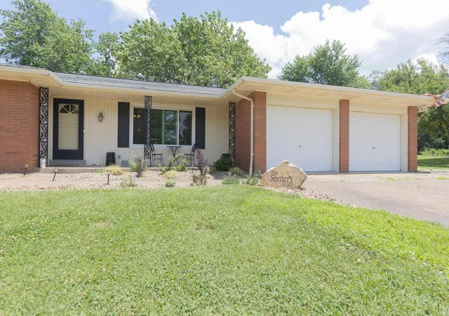 38th image of 11111 Karendale Ct, Evansville, IN 47720 | MLS# 202625955