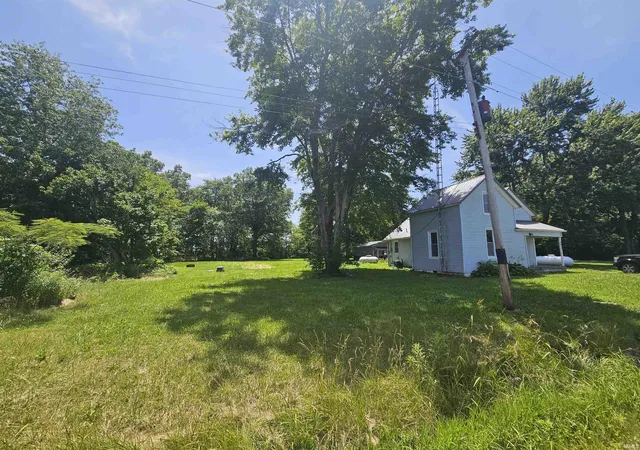 3rd image of 6637 Hwy 11, Mount Carmel, IL 62863 | MLS# 202625959