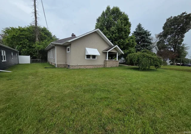 Homes for sale in South Bend, IN | 1608 Sheridan St, South Bend, IN 46628 | MLS# 202625976