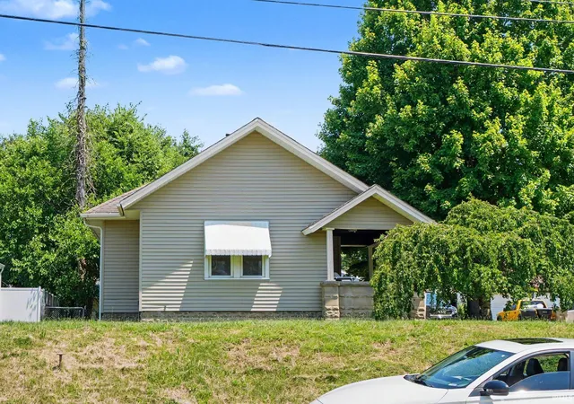 Homes for sale in South Bend, IN | 1608 Sheridan St, South Bend, IN 46628 | MLS# 202625976