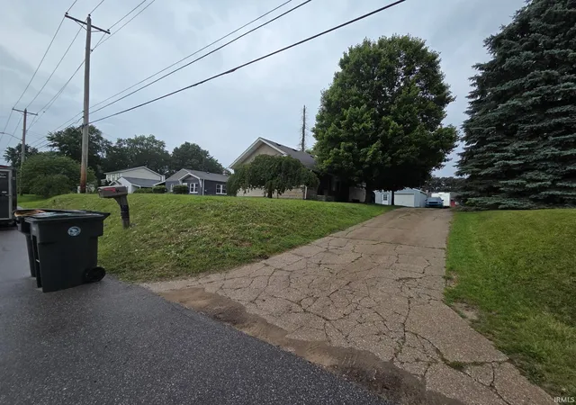 Homes for sale in South Bend, IN | 1608 Sheridan St, South Bend, IN 46628 | MLS# 202625976