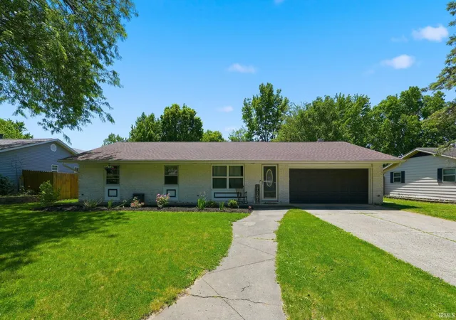 Photo 1 of Sale Pending at 3822 Shannon Dr, Fort Wayne, IN 46835 | MLS# 202625980 | Listing updated on 2026-07-06