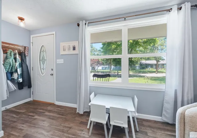 Photo 3 of Sale Pending at 3822 Shannon Dr, Fort Wayne, IN 46835 | MLS# 202625980 | Listing updated on 2026-07-06